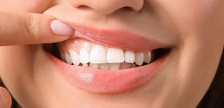 Itchy Gums: Root Causes, Treatments, Prevention & Outlook